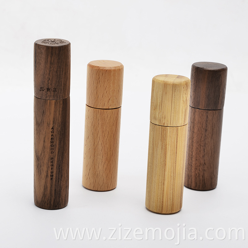 Eco-friendly cosmetic packaging bamboo essential oil roll on bottle labels